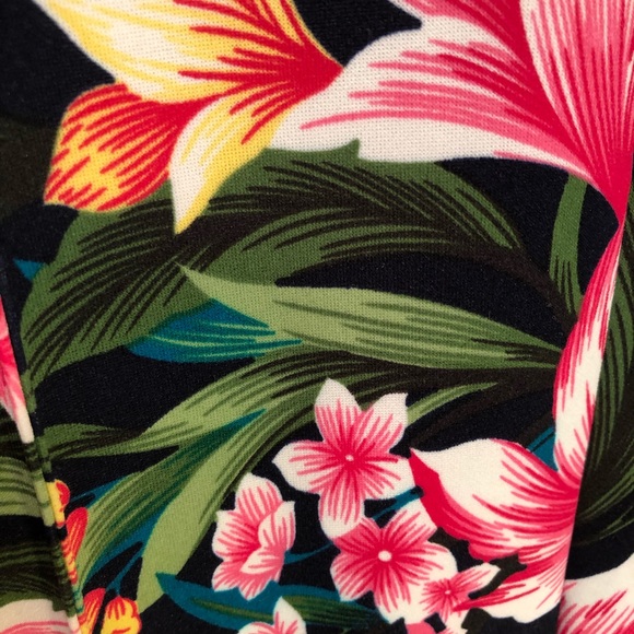 FashionNova Tropical Flare Pants - Picture 4 of 4